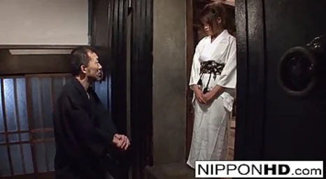 Chinese in a kimono gets hairy pussy hole fingered