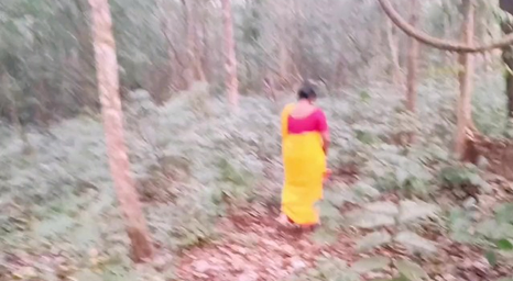 Stepmom with giant bum & boobies takes a rock-hard penetrating in the forest