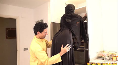 Desi bhabhi step-sis-in-law gets her dussehra & rump kissed by Suraj Bh