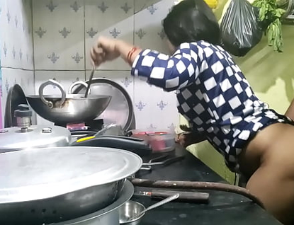 Ashu, the wild maid, gets a xxx rail from her desi aunty in this homemade Hindi audio