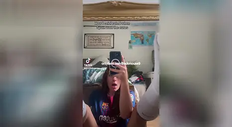 Accidental exposure of taut muff during a TikTok load