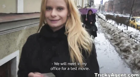 Older amateur guy films younger blonde